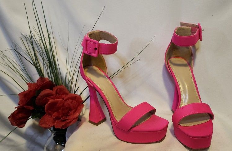 Pink chunky high heel, funky, size 6.5
