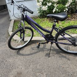 24" Mountains Bike 🏍 In Good Condition 