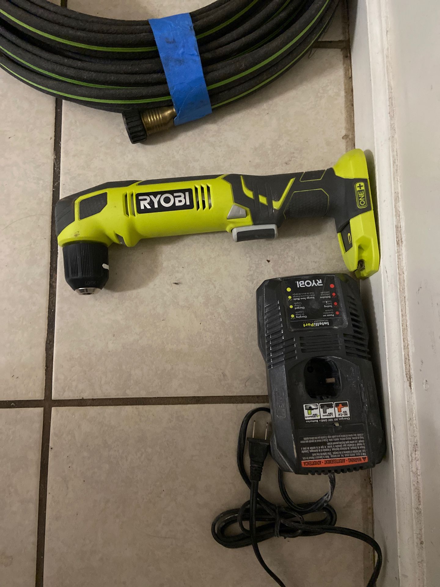 Ryobi Angle drill with charge (no battery )