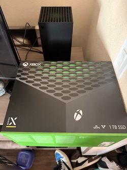 Xbox Series X 1TB Console with Box