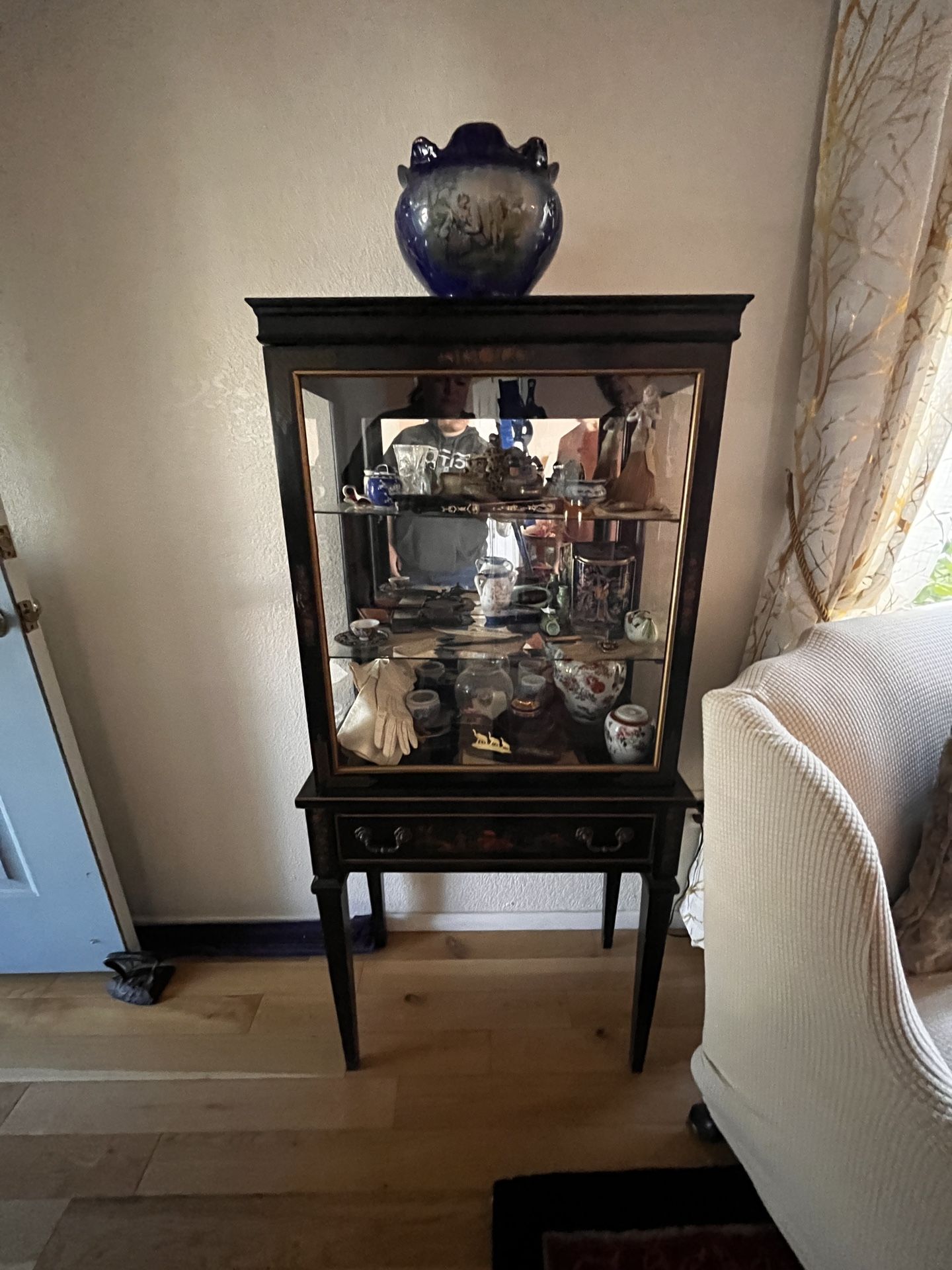 Antique Display Cabinet With Glass