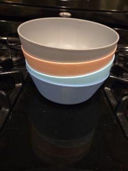 Plastic bowls