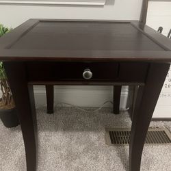 Side Tables(set of 2)