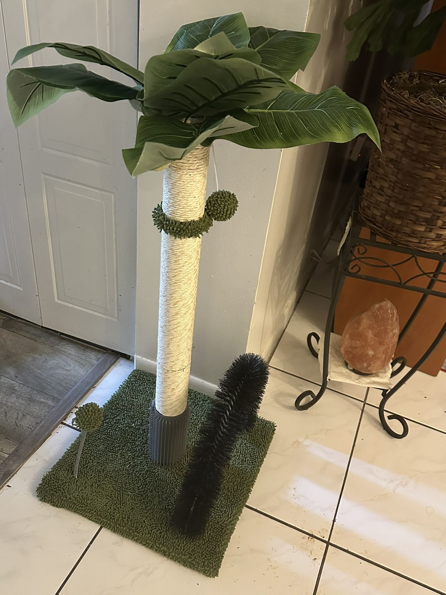 Cat Scratching Post