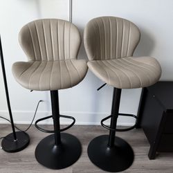 NEED GONE TODAY $40 Bar Stool Set 