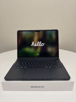 2025 13-inch MacBook Air M4 (16GB RAM, 256GB SSD) – Midnight Blue, Like New/Excellent Condition