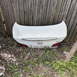 Infiniti g37 trunk