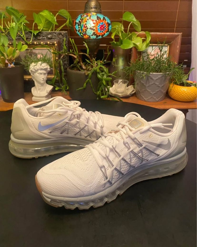 Men’s Size 12.5 White Nike Air Max (2015)