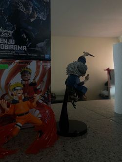 Selling this 2 figures for 60$