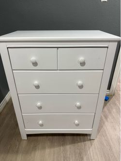 White 6-Drawer Dresser