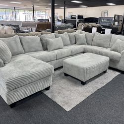 U Shape Sectional. 🚚WE DELIVER🚚