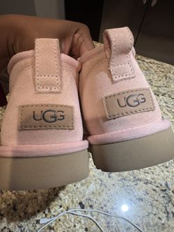 Pink Uggs