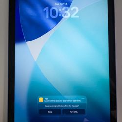 Apple iPad (10th Generation) A2777 64 GB, Wi-Fi + 5G, 10.9 in - Blue