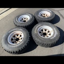 4 — 31x10.50r15lt 6x5.5 6x139.7 Stock Chevy  Tacoma Tundra 4Runner Yukon Tahoe Wheels Rims Tires Good Treads!!!!!