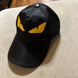 Brand New Fendi Hat 60$   Size M 