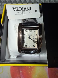 Invicta Specialty Empyrea rose gold case and black leather band