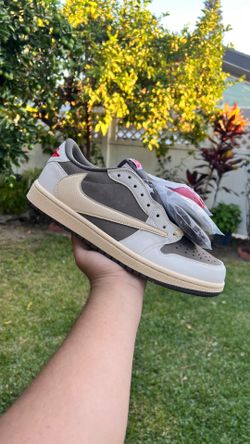 Travis Scott Jordan 1 Low Mocha