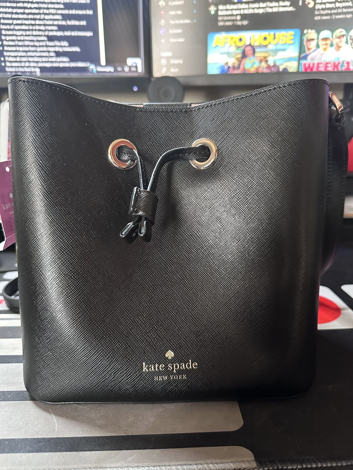 Kate Spade Leather Sadie Bucket Bag Crossbody Black K6178