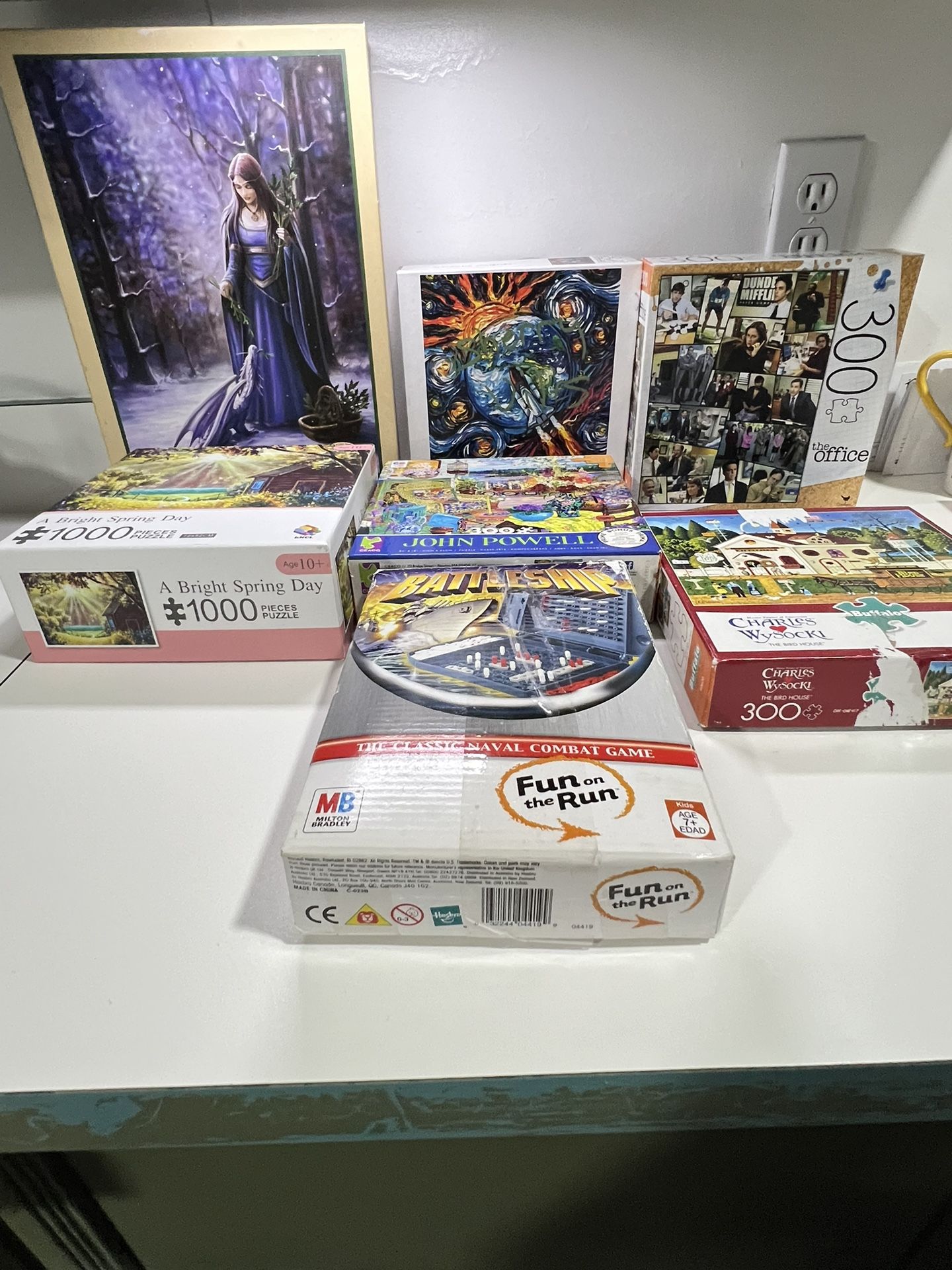 puzzles. Lot of 7 puzzles !
