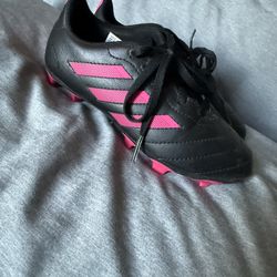 Girls Adidas Size 1 Soccer Cleats