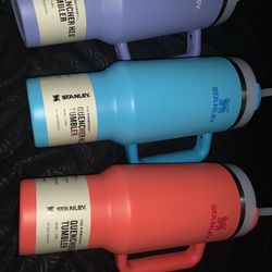 STANLEY AND YETI CUPS