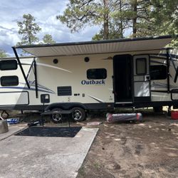 2016 Outback Trailer One Large slide out