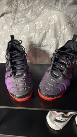 Men’s running shoes