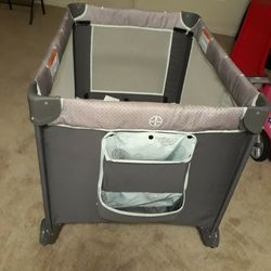 Baby Crib(Lightly Used)