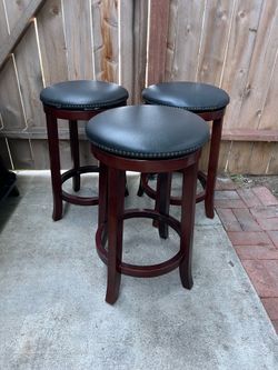 3 Counter Height Stools