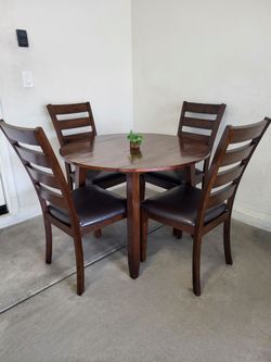 Table 4 Chairs Excellent Condition