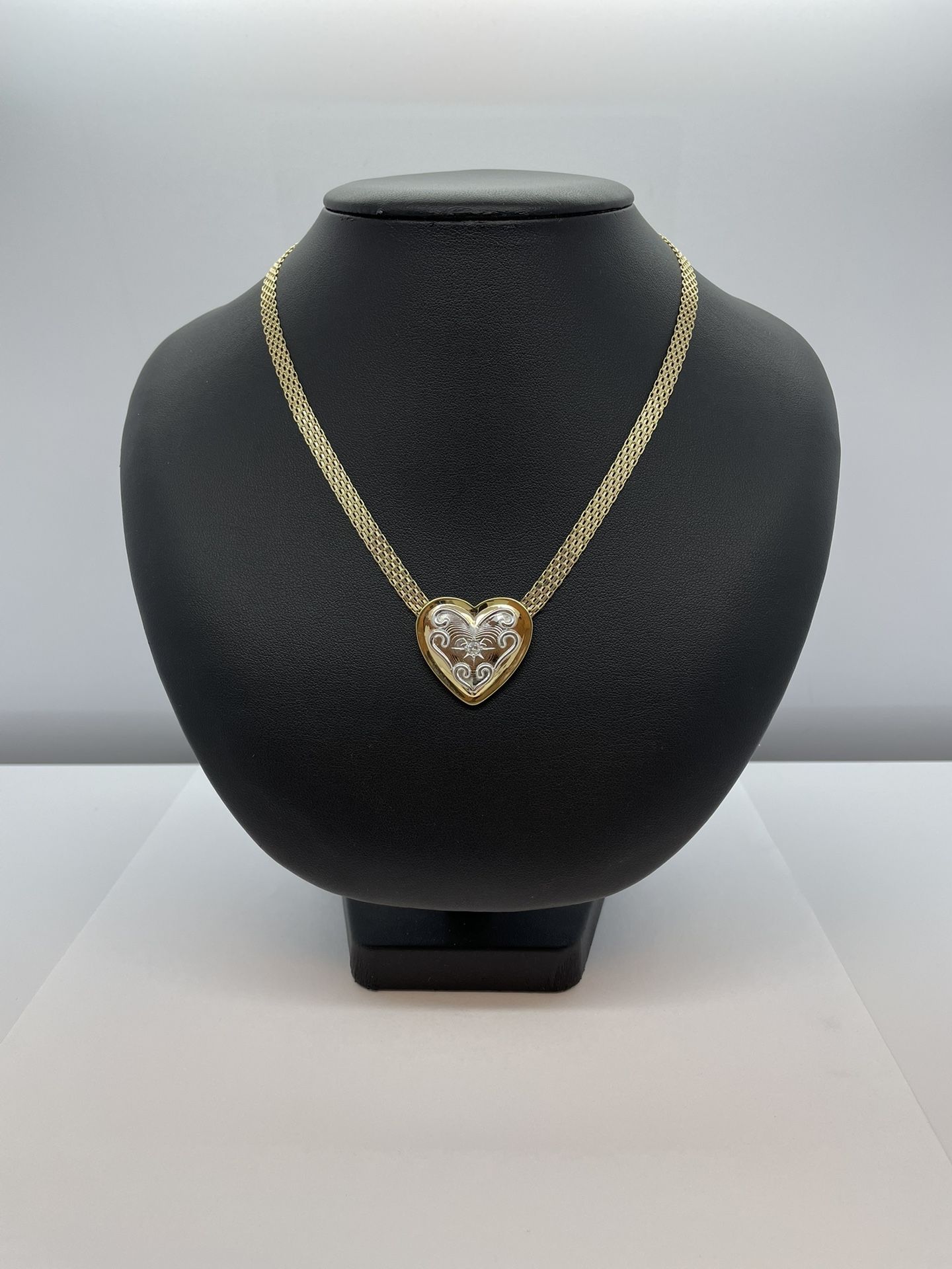 10k Gold Necklace With Heart Pendant