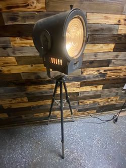 Vintage Century Theater Spotlight Floor Lamp – Industrial Movie Light – Rare Collectible