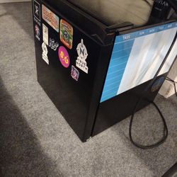 Mini Fridge 