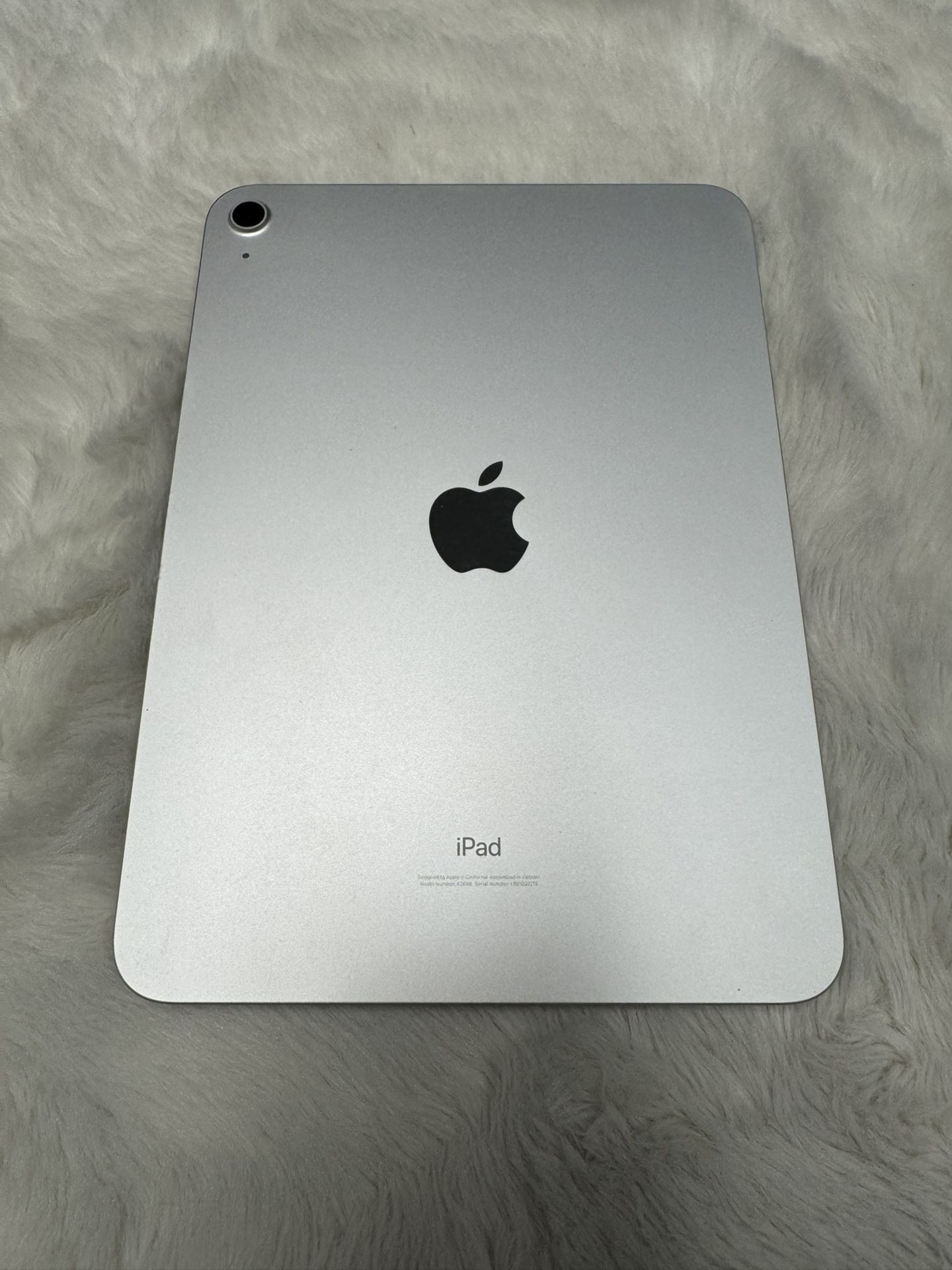 Apple iPad 10.9” (10th Gen) 64GB Silver WiFi $300 💲Take it only paying $55 Today with ACIMA LEASING 💲