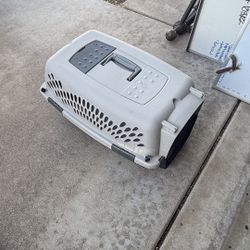 Small Dog/cat Carrying Crate 