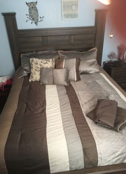 9 Piece Queen Bedspread Ensemble