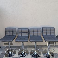 Bar chairs - Set of 4