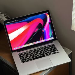 MacBook Pro 2.2GHz i7 - 16gb - 256gb  