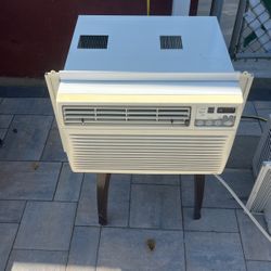 KENMORE 8000 BTU AC UNIT