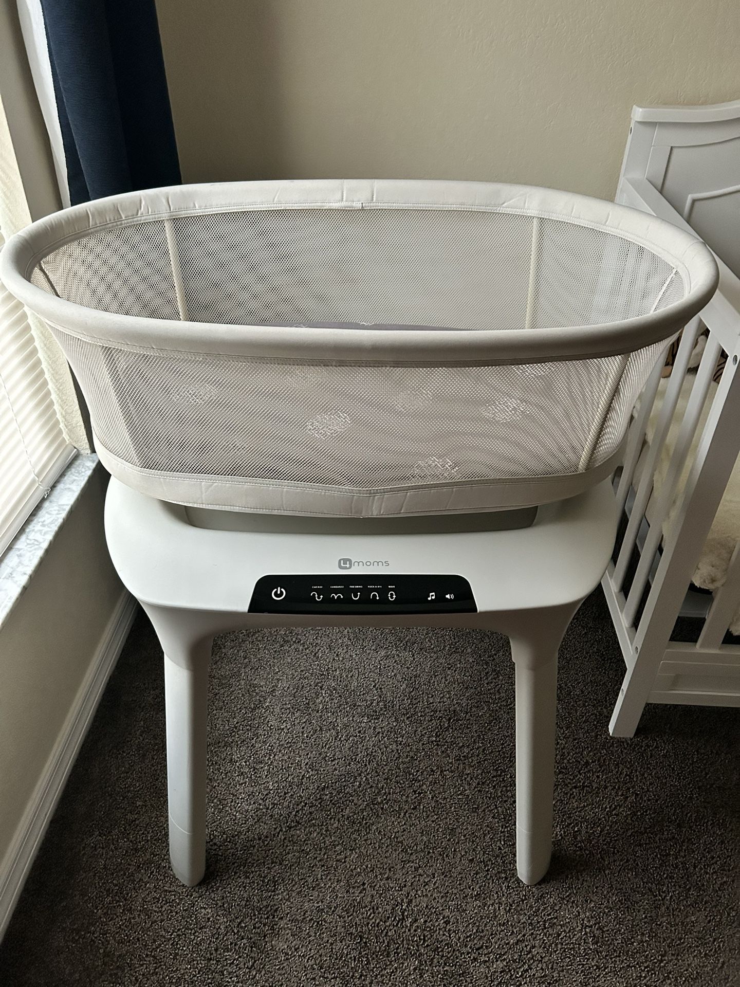 4moms mamaRoo Sleep Bassinet