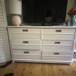 Beautiful White Dresser 6 Drawers 