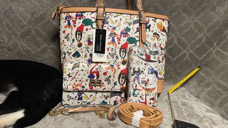 Tan carnival design tote