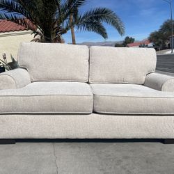 Like New Shiloh Loveseat Beige 