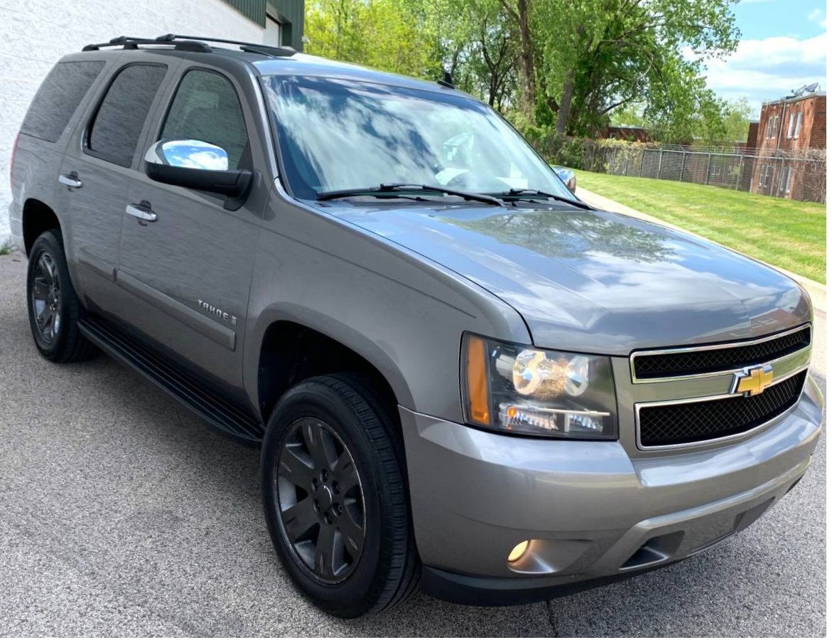 Excellent. Chevrolet Tahoe 2007 LTZ SUV Great Wheels