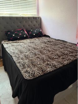 Queen size bed