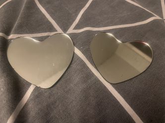2 Heart Shapes Mirrors