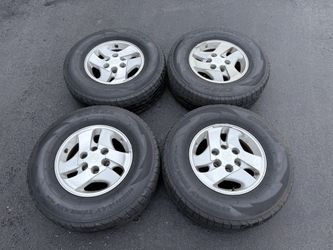 (4) 16” Toyota Wheels 265/70R16 Tires