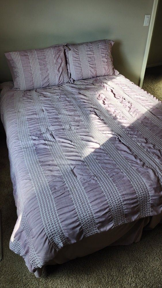 Queen Bed With Frame