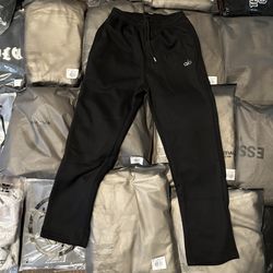 Alo Yoga Sweats 