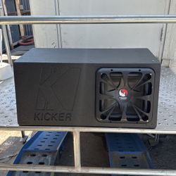 Kicker VS10L5 Vented Encloser